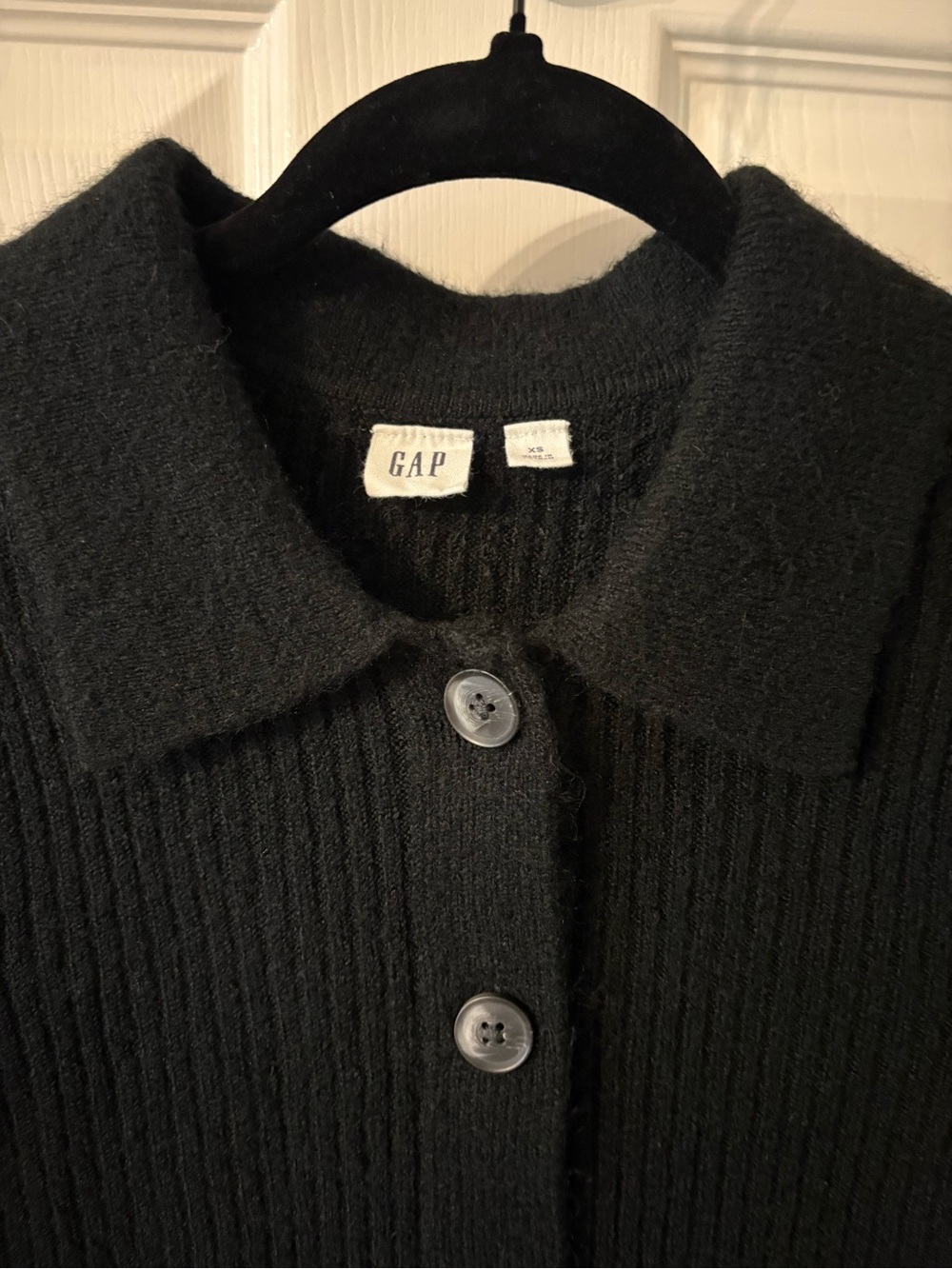 GAP Black Ribbed Button-Up Collared Cardigan - Picture 2 of 3